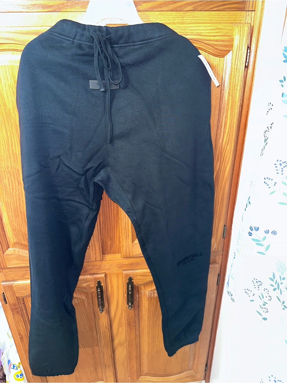 FEAR OF GOD ESSENTIALS Classic Fleece Sweatpant in Black  Size XL - Picture 3 of 7